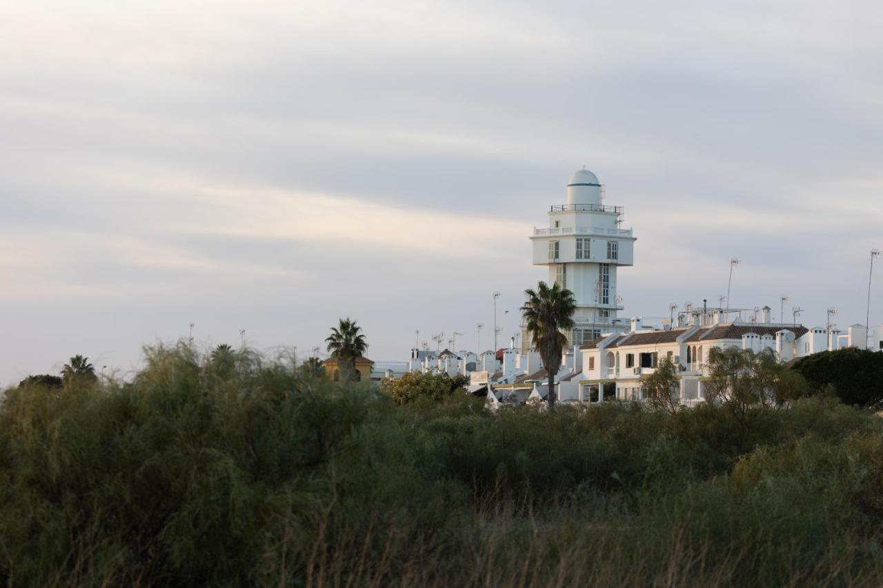 Tolles Ferienhaus Mit Sonnenterrasse Direkt Am Meer Isla Cristina Exterior photo